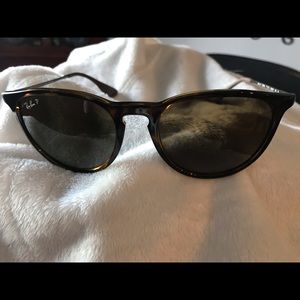 Ray Ban Unisex Sunglasses polarized. No case EUC